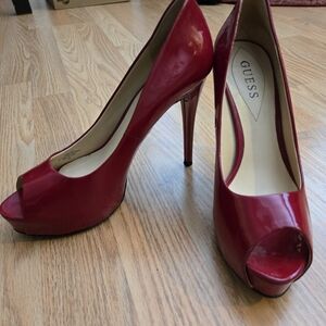 GUESS Women's Red Peep Toe Heels 8